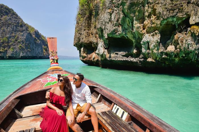 Phi romantic couple island boat longtail photography thailand phuket couples portrait Phi romantic couple island boat longtail photography thailand phuket couples portrait